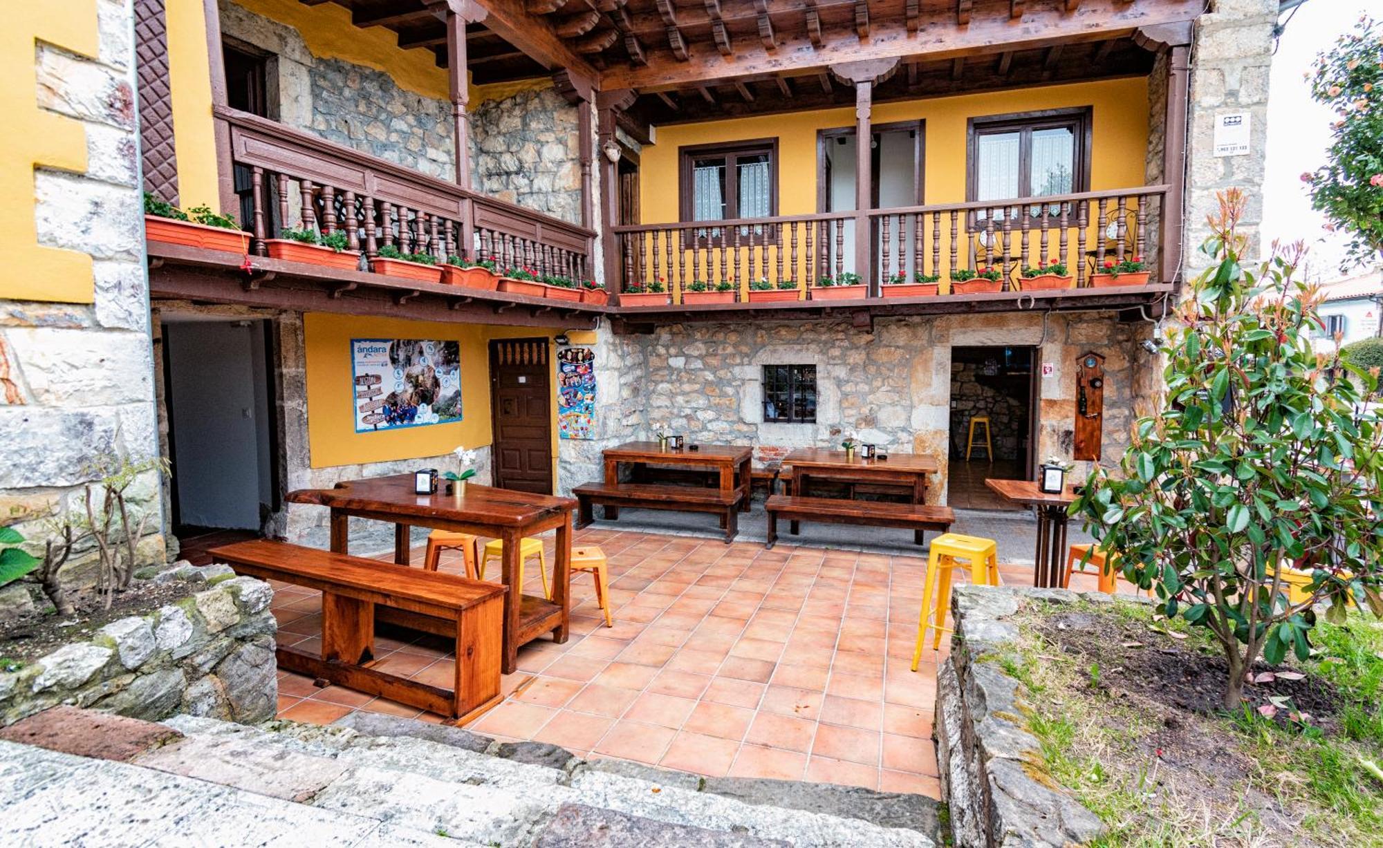 Albergue Santa Marina Buelna Екстер'єр фото