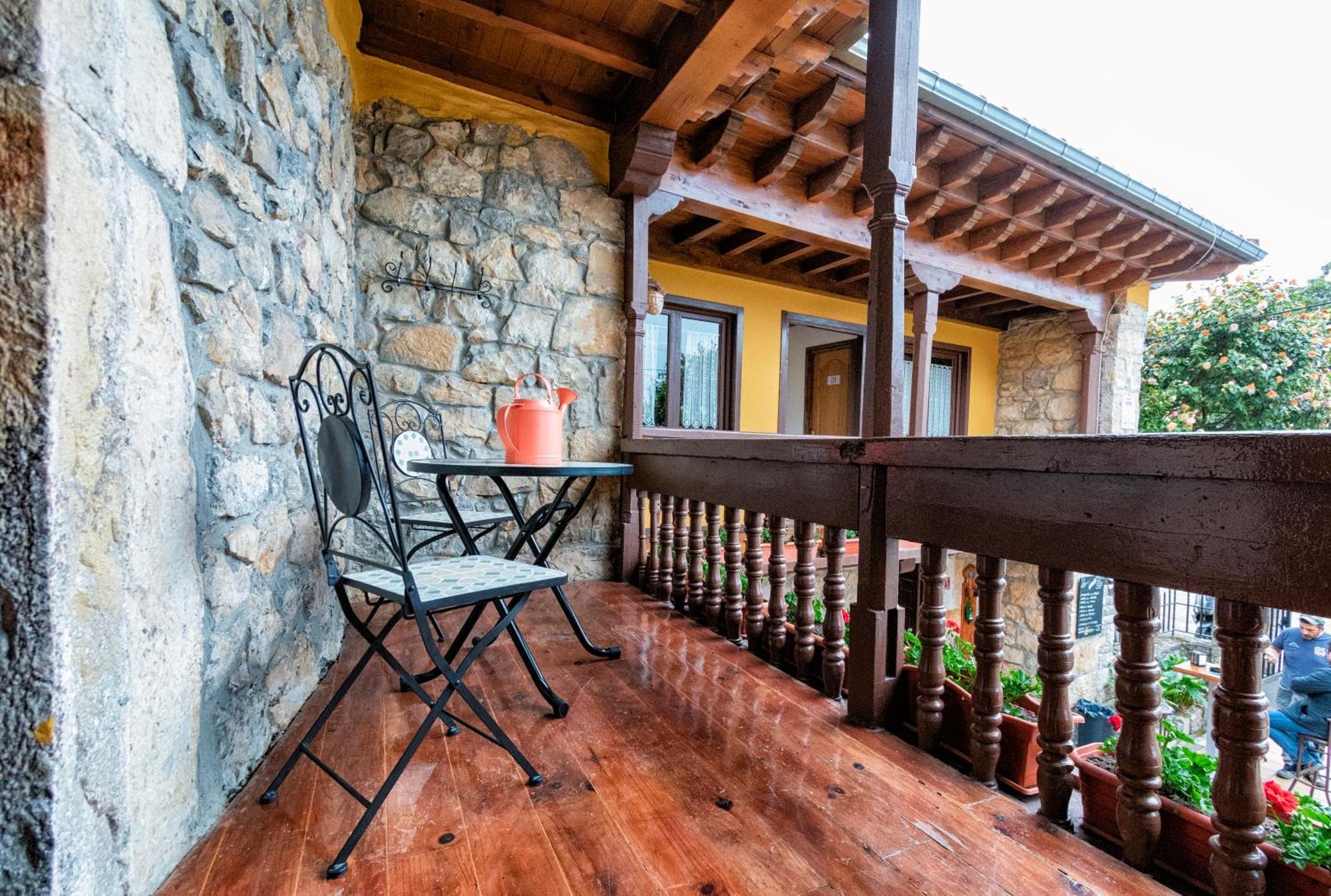 Albergue Santa Marina Buelna Екстер'єр фото