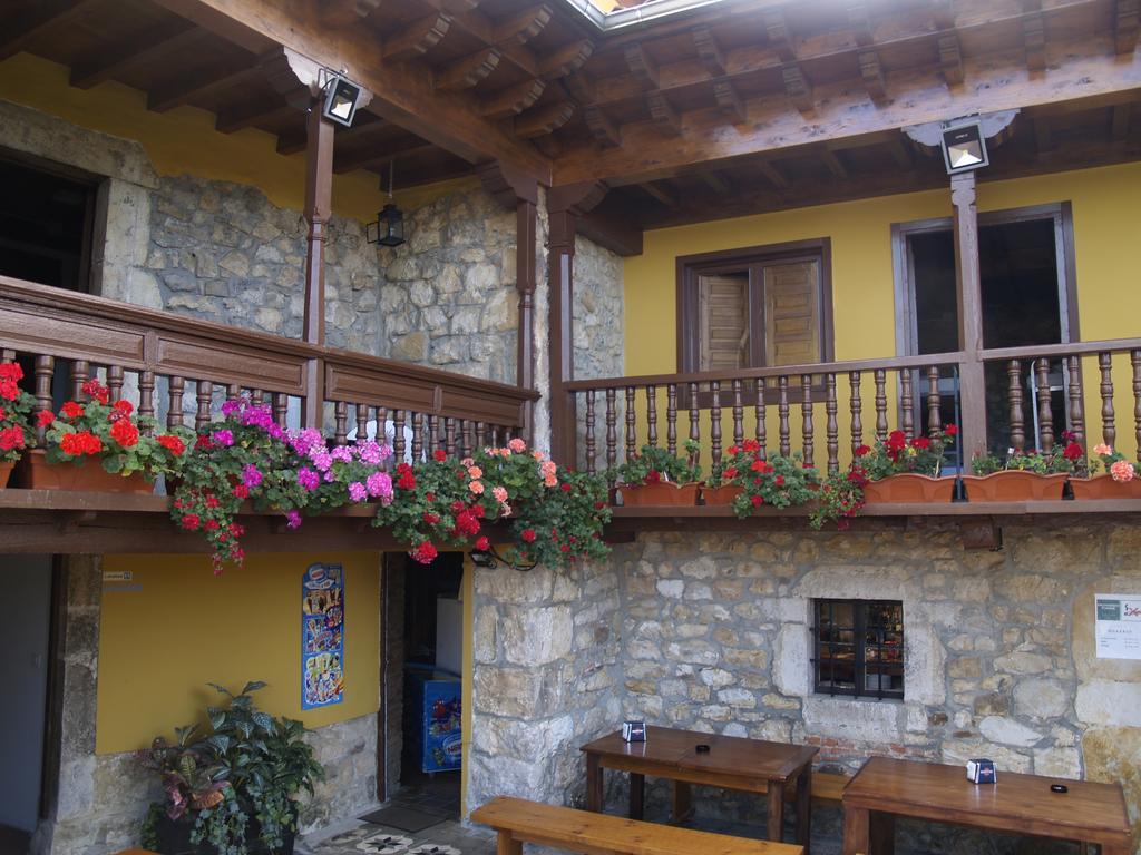 Albergue Santa Marina Buelna Екстер'єр фото